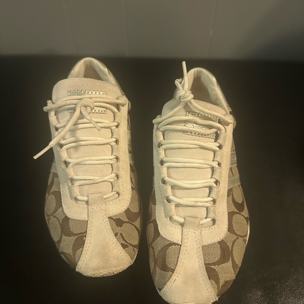 Coach Women's Sneakers in Cream and Brown